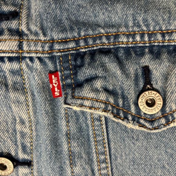 Levi's Premium Denim Trucker Vest Men's M Blue Washed Big E - Picture 5 of 8